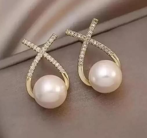 Aristoe Aveline Pearl X Earrings
